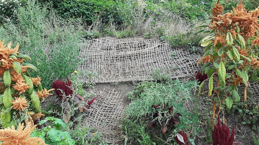 Niewystarczające kotwienie geomaty